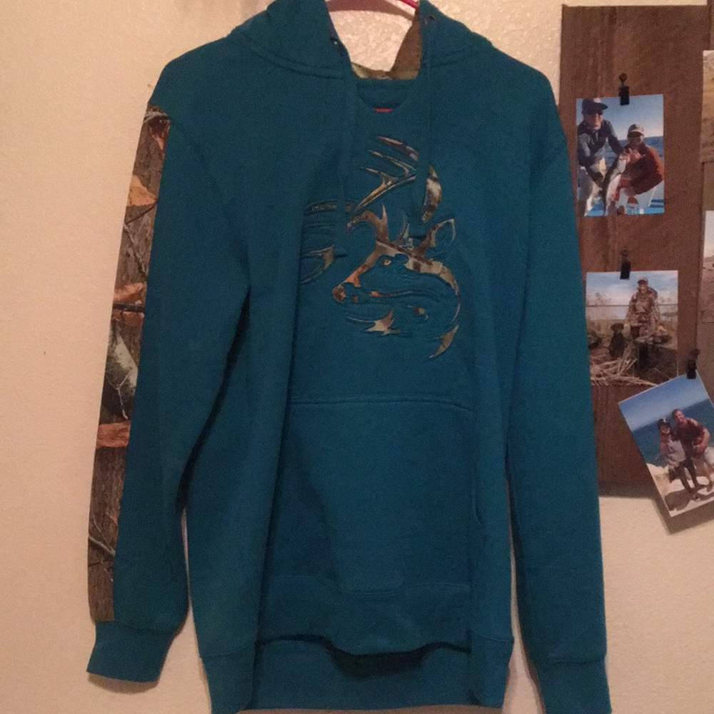 Legendary white tails sweat shirt. Never worn
